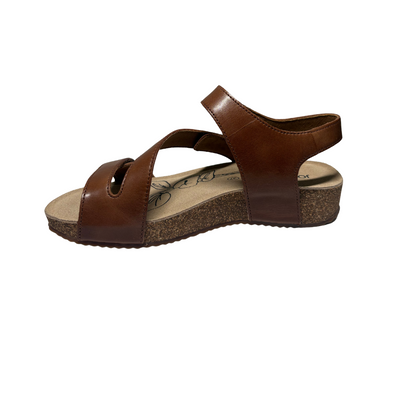 Josef Seibel Tonga Camel