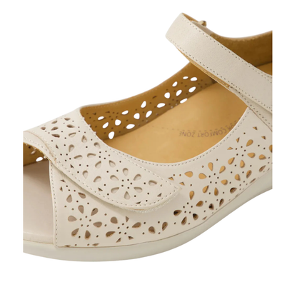 Ziera Daffodil W Almond Leather sandals