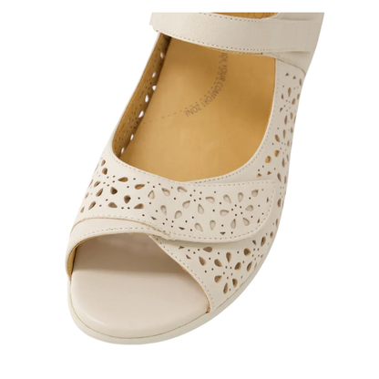 Ziera Daffodil W Almond Leather sandals